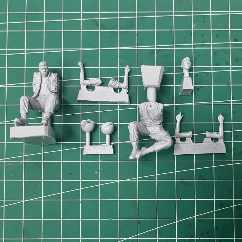 1/35 WWII US Infantry Squad at Rest, 2 Figures, Resin Model Figure Kit, Unassembled and Unpainted
