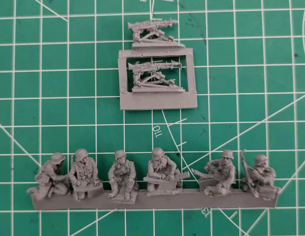 1/72 WWII German Machine Gun Team, 6 Figures, Resin Model Figure Kit, Unassembled and Unpainted