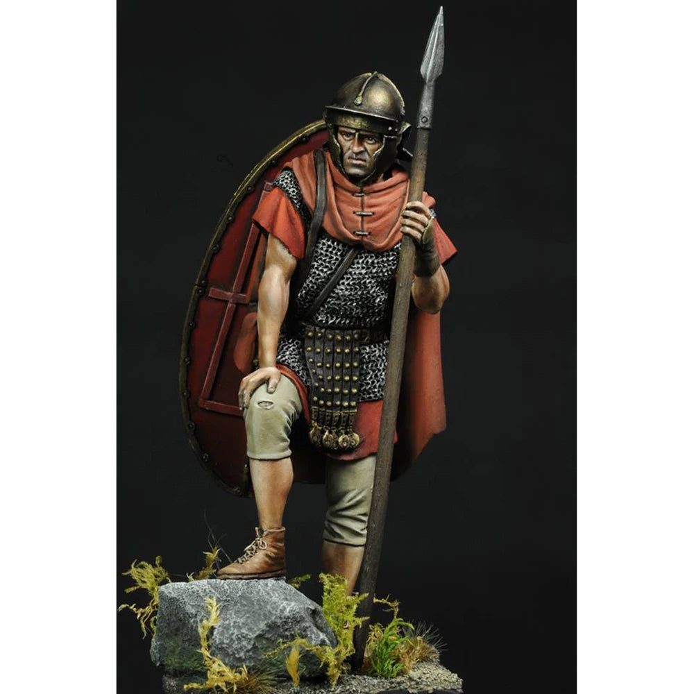 1/24 Ancient Roman Legionary Centurion with Red Cloak, Resin Model Figure Kit, Unassembled and Unpainted