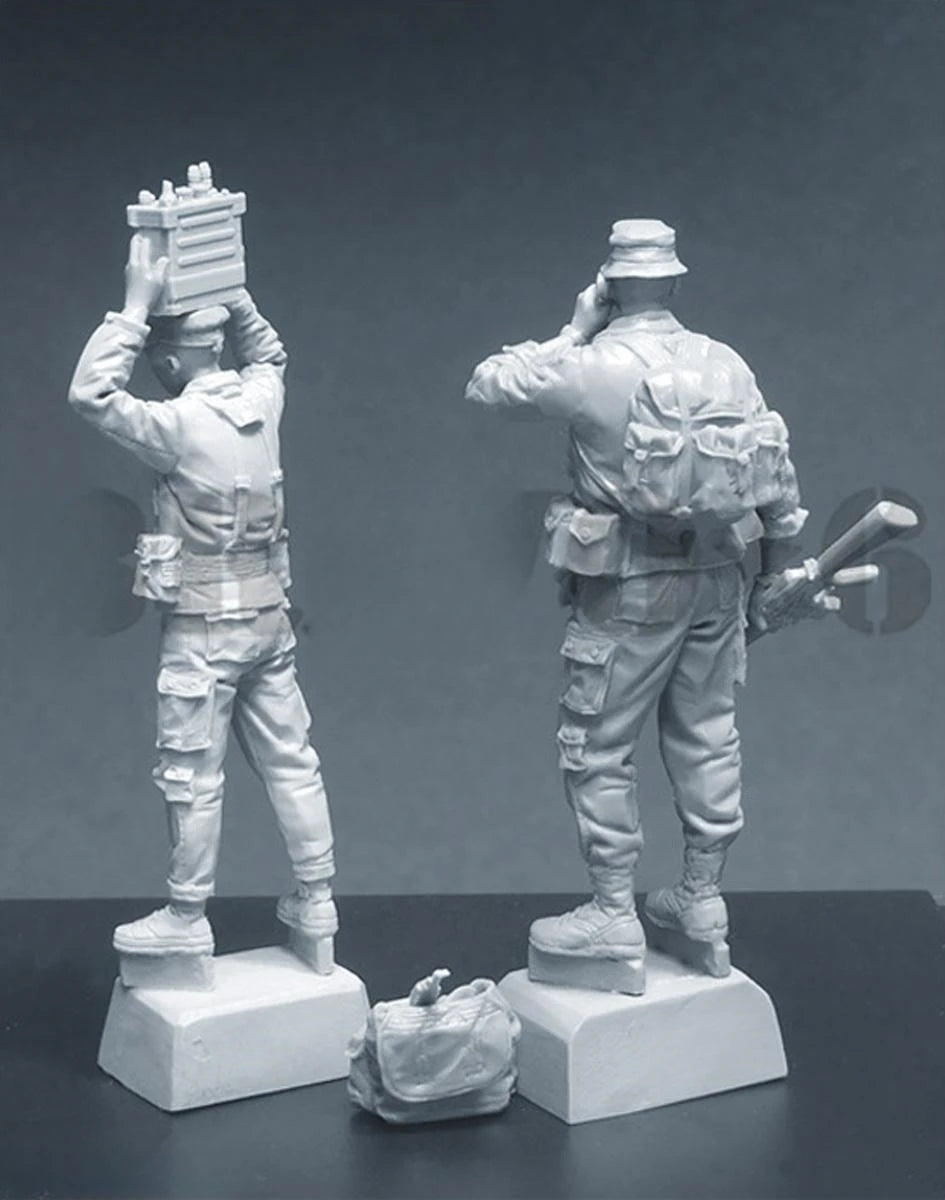 1/35 Modern Tactical Team in Combat Poses, 4 Figures, Resin Model Figure Kit, Unassembled and Unpainted
