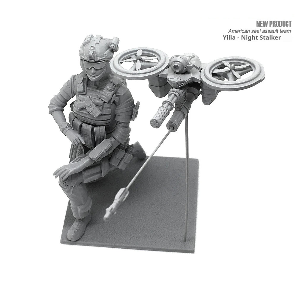 1/35 Modern US Female Soldiers & Drones, 3 Figures, Resin Model Figure Kit, Unassembled and Unpainted