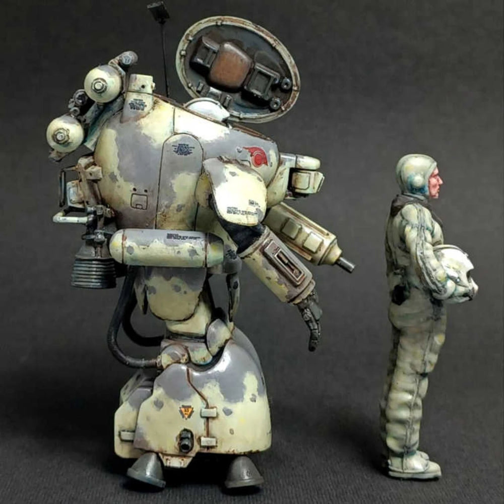 1/35 Fireball Mecha Exoskeleton with Pilot, 2 Figures, Resin Model Figure Kit, Sci-Fi Theme, Unassembled and Unpainted