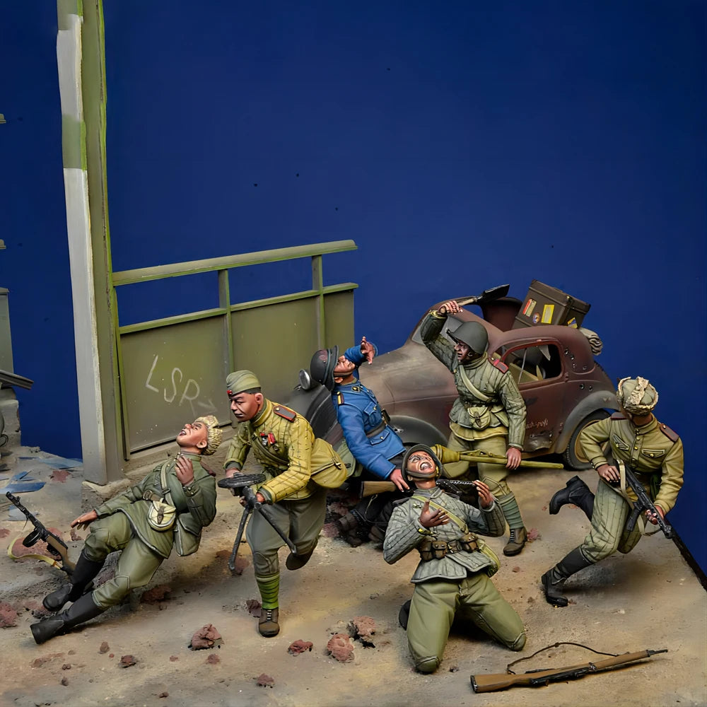 1/35 WWII Soviet Infantry Advancing Through Trench, 6 Figures, Resin Model Figure Kit, Unassembled and Unpainted