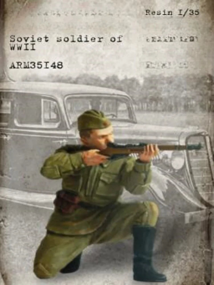 1/35 WWII Soviet Soldier Advancing with PPSh-41, Resin Model Figure Kit, Unassembled and Unpainted