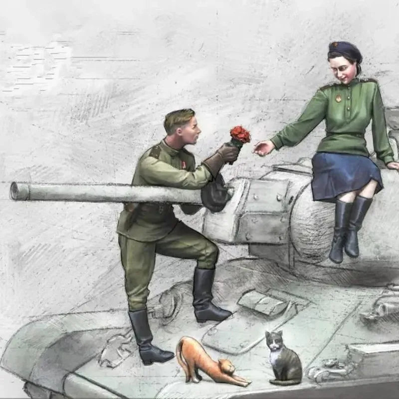 1/35 WWII Soviet Soldier Couple, 2 Figures, Resin Model Figure Kit, Unassembled and Unpainted