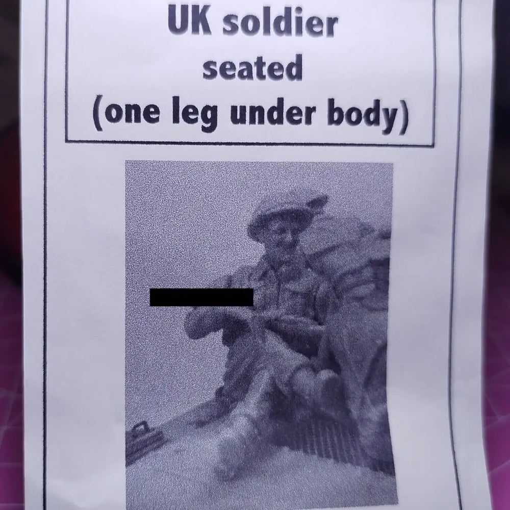 1/35 WWII British Rifleman Charging Forward, Resin Model Figure Kit, Unassembled and Unpainted