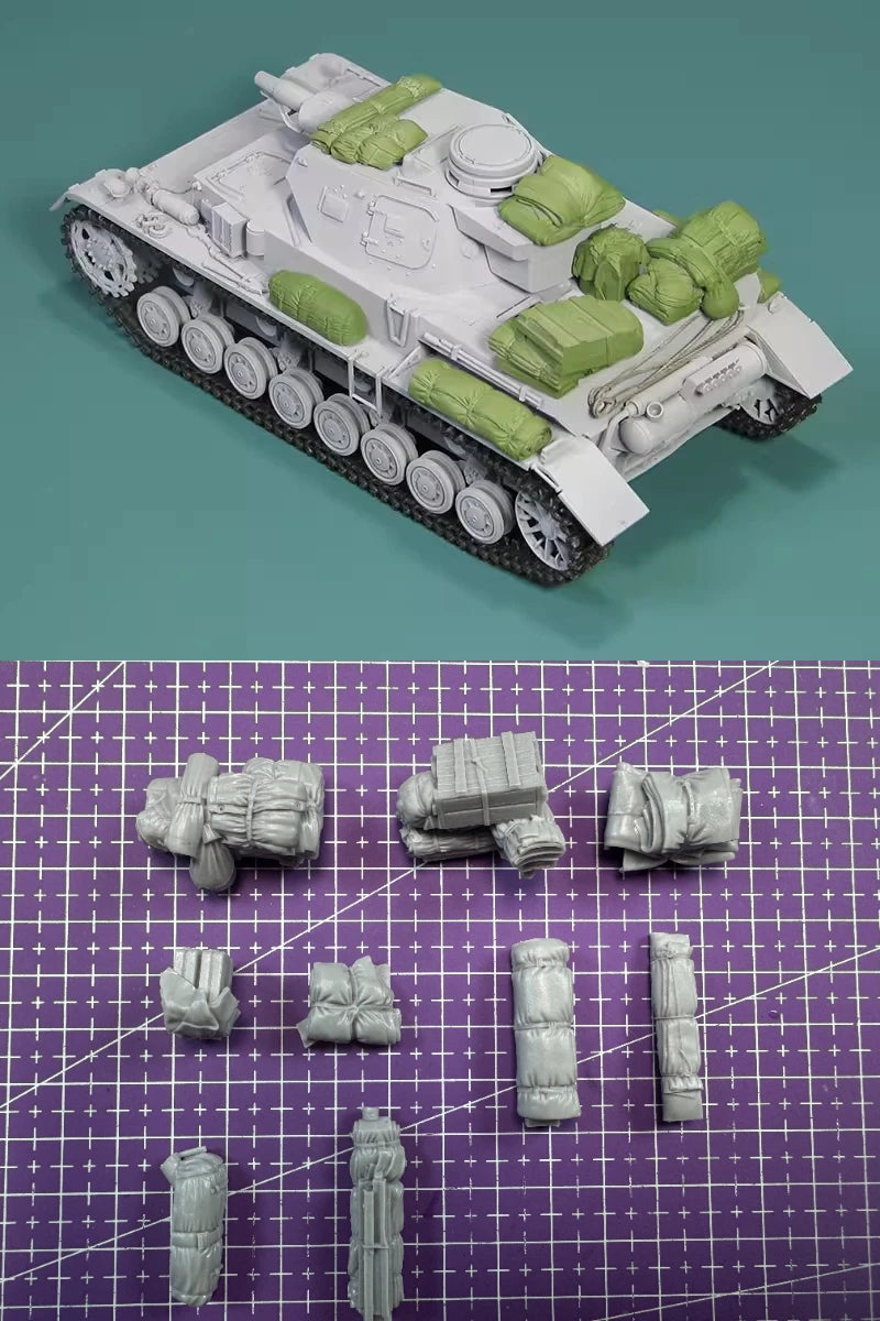 1/35 WWII Soviet T-34 Medium Tank with Supply Load, Resin Model Vehicle Kit, Unassembled and Unpainted