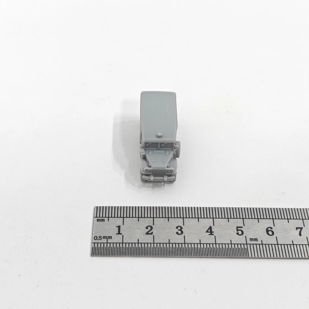 1/144 WWII US M-43 Ambulance, Resin Model Vehicle Kit, Unassembled and Unpainted