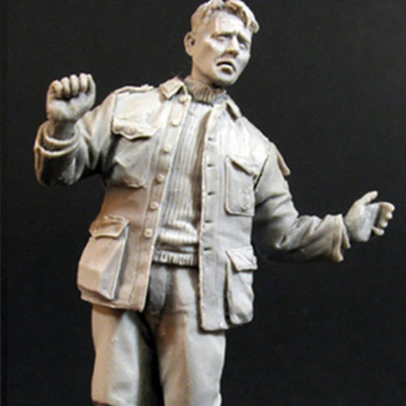 1/35 WWII Soviet Winter Officer & Combat Rifleman, 2 Figures, Resin Model Figure Kit, Unassembled and Unpainted