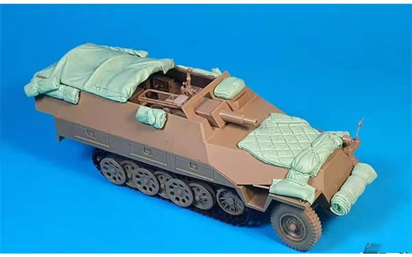 WWII German SD.KFZ 251 Half-Track, Resin Model Vehicle Kit, Unassembled and Unpainted