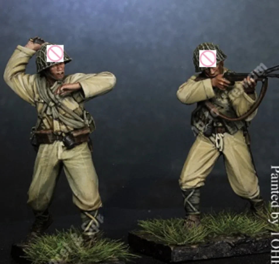 1/35 WWII Allied Infantry, 2 Figures, Resin Model Figure Kit, Unassembled and Unpainted