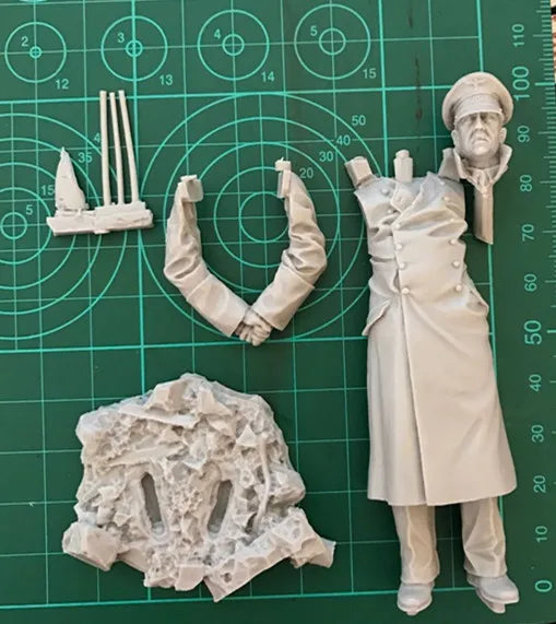 Fantasy Female Figure — 1/20 Resin Figure