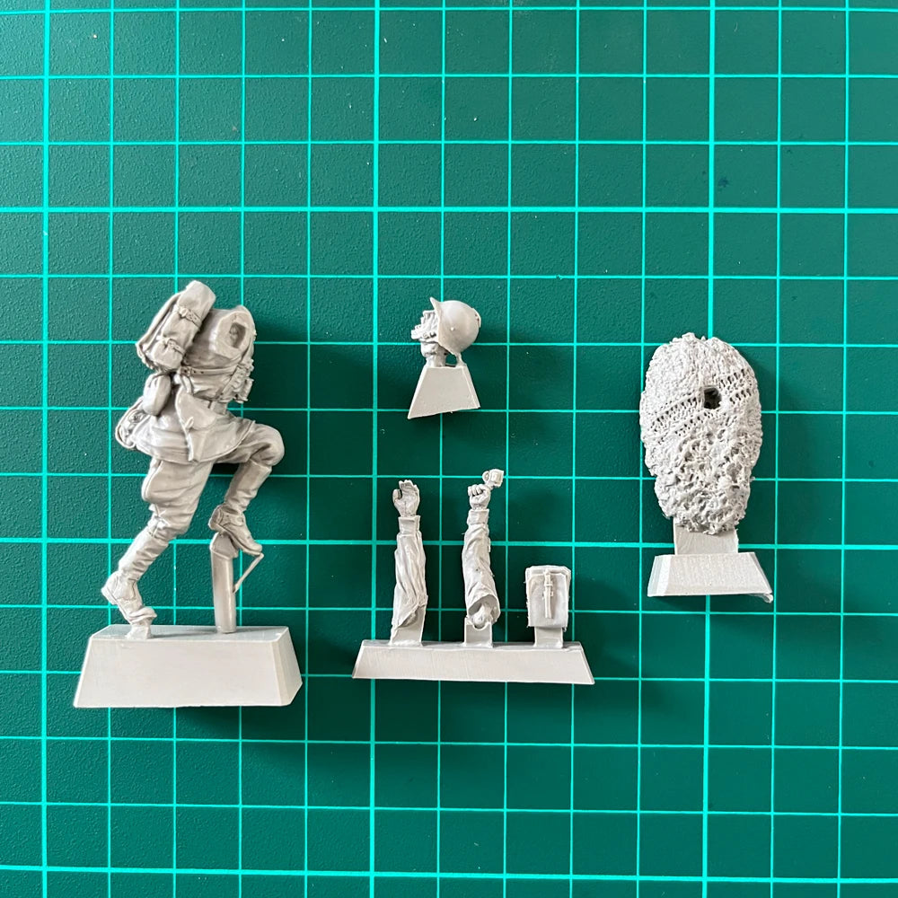 1/35 WWII German Infantry Assaulting, 6 Figures, Resin Model Figure Kit, Unassembled and Unpainted