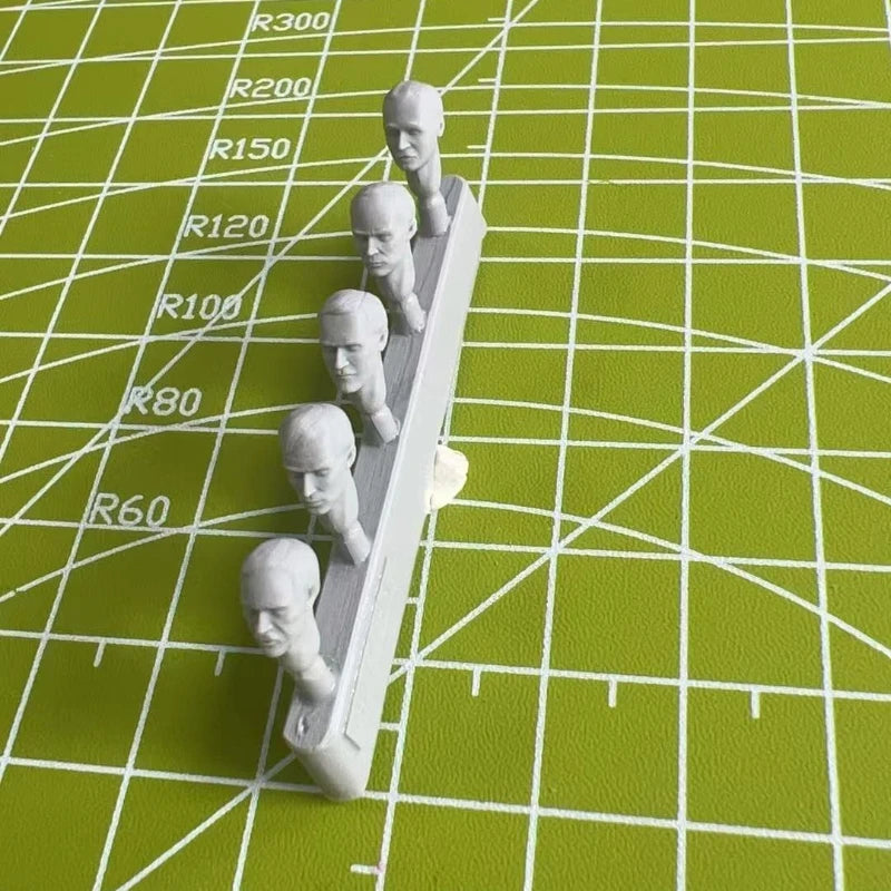 1/35 Soldier Head Busts, 9 Figures, Resin Model Bust Kit, Military Theme, Unassembled and Unpainted