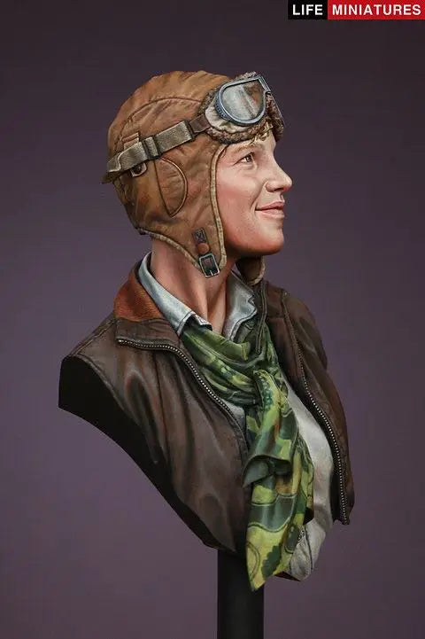 1/10 WWI Female Aviator, Resin Model Bust Kit, Historical Theme, Unassembled and Unpainted