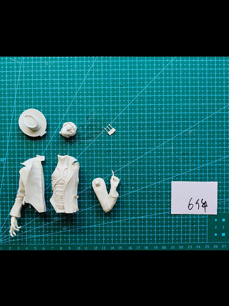 1/12 Baroque Officer, Resin Model Bust Kit, Fantasy Theme, Unassembled and Unpainted