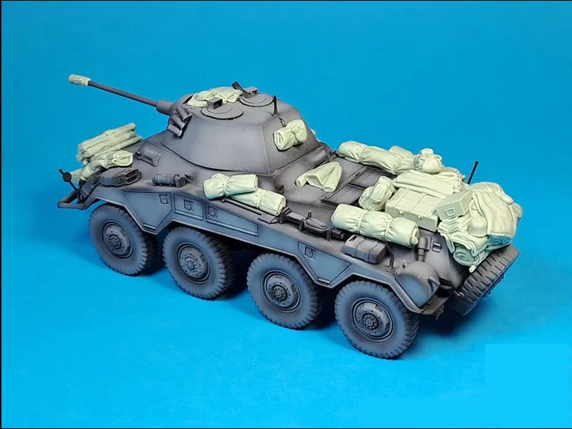 1/35 Cold War Armored Personnel Carrier, Resin Model Vehicle Kit, Unassembled and Unpainted