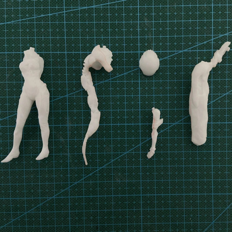 Sci-Fi Female Astronaut — 1/20 Resin Figure