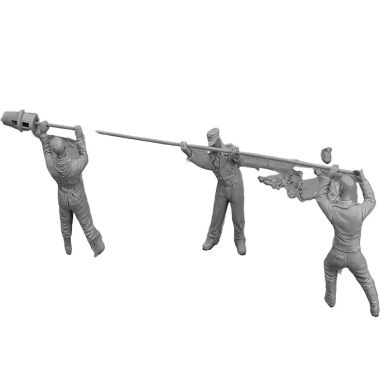 1/35 WWII German Anti-Tank Gun Crew, 3 Figures, Resin Model Figure Kit, Unassembled and Unpainted