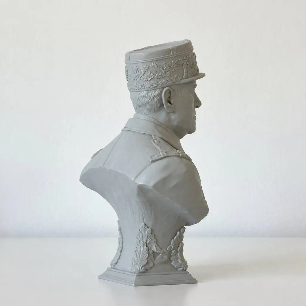 120mm WWII French General Charles De Gaulle, Resin Model Bust Kit, Unassembled and Unpainted