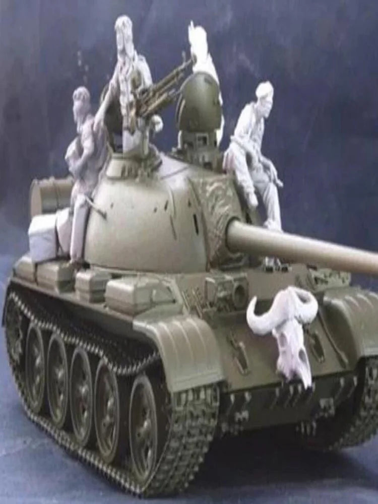 1/35 WWII African Tank Crew, 4 Figures, Resin Model Figure Kit, Unassembled and Unpainted