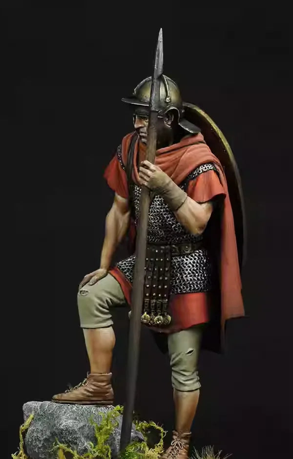 1/24 Ancient Roman Legionary Centurion with Red Cloak, Resin Model Figure Kit, Unassembled and Unpainted