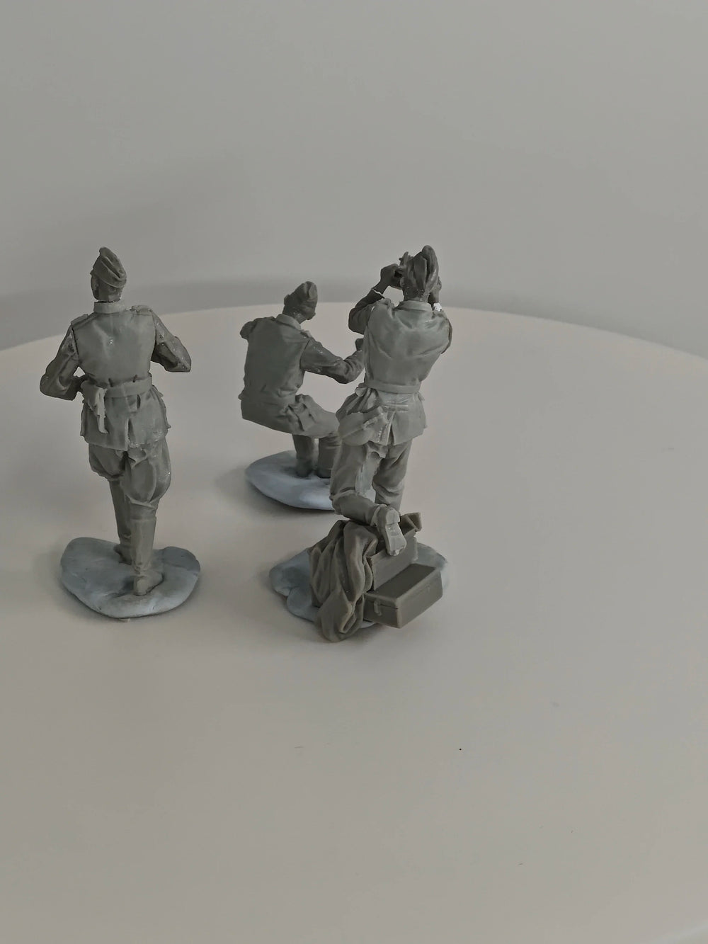 1/35 WWII German Infantry Squad with MG42, 11 Figures, Resin Model Figure Kit, Unassembled and Unpainted