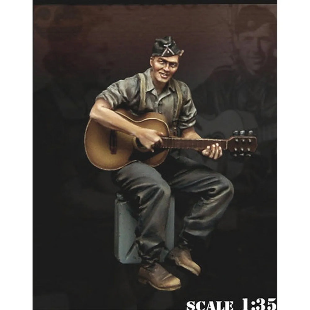 WWII US Army Soldier with Rifle and Launcher, Resin Model Figure Kit, Unassembled and Unpainted