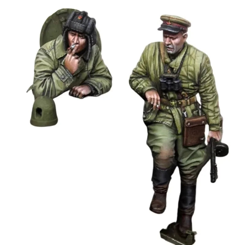 1/35 WWII Soviet Officer Advancing with PPSh-41, Resin Model Figure Kit, Unassembled and Unpainted