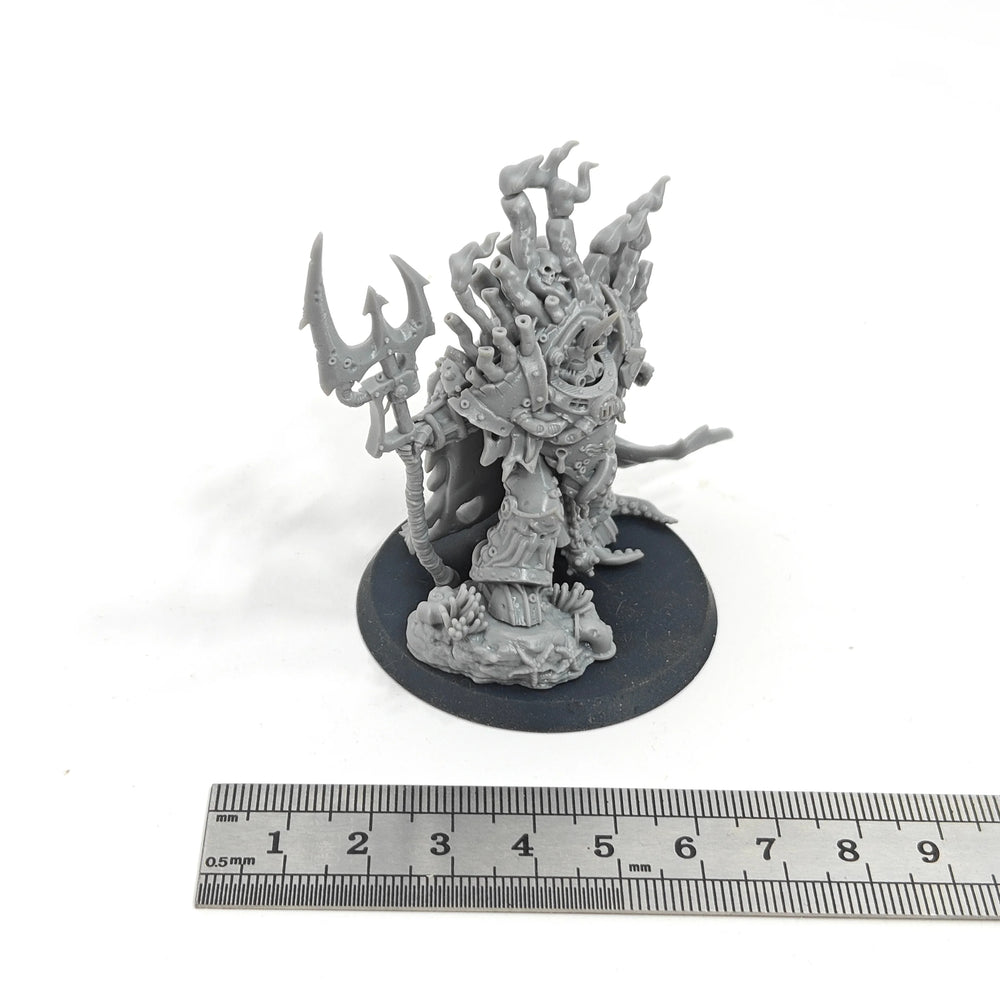 Dark Fantasy Evil Clergy, 3 Figures, Resin Model Figure Kit, Fantasy Theme, Unassembled and Unpainted