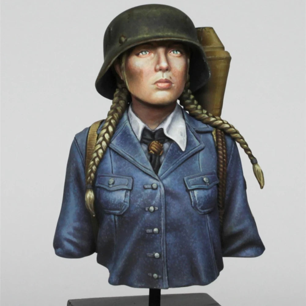 1/10 WWII German Female Soldier with Braids and Grenade, Resin Model Bust Kit, Unassembled and Unpainted
