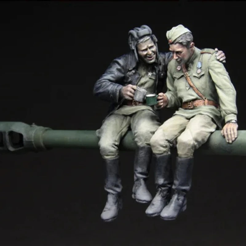 1/35 WWII Soviet Red Army Tankers, 4 Figures, Resin Model Figure Kit, Unassembled and Unpainted