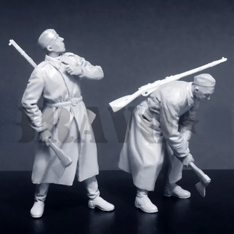 1/35 Cold War Soviet Soldiers with Rifles, 2 Figures, Resin Model Figure Kit, Unassembled and Unpainted