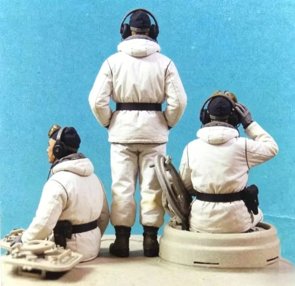 1/35 Astronaut & Cosmonaut, 3 Figures, Resin Model Figure Kit, Sci-Fi Theme, Unassembled and Unpainted