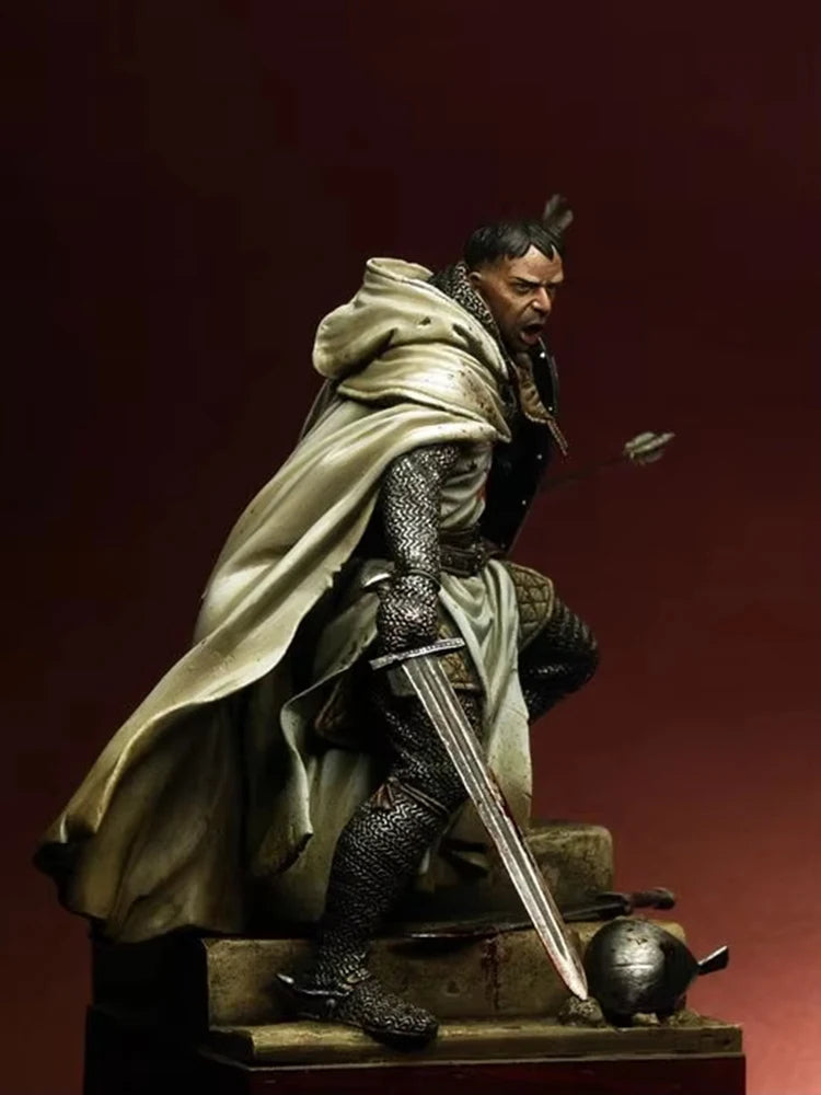 1/18 Medieval Crusader Knight with Templar Shield and Sword, Resin Model Figure Kit, Unassembled and Unpainted