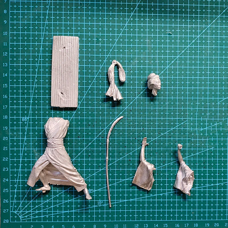 90mm Female Warrior Leader, Resin Model Figure Kit, Fantasy Theme, Unassembled and Unpainted
