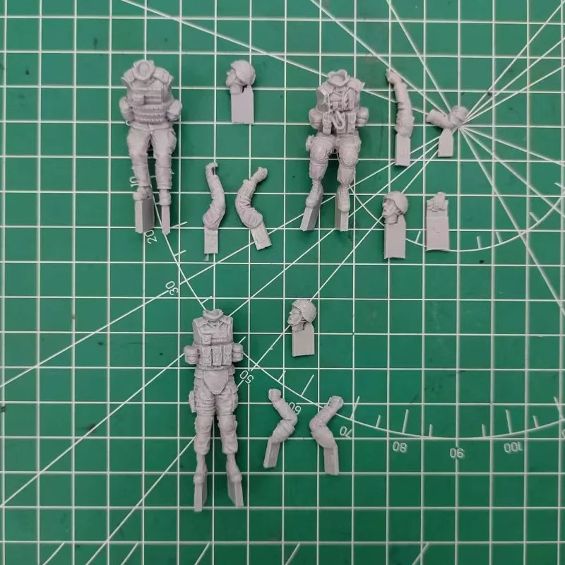 1/35 Modern US Army Support Crew, 3 Figures, Resin Model Figure Kit, Unassembled and Unpainted