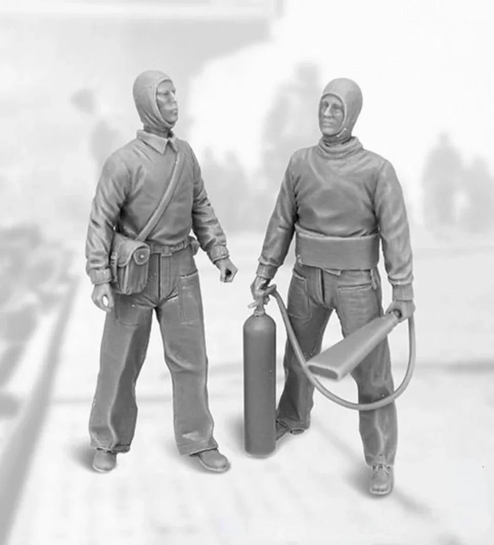 1/32 Modern Soviet Infantry with Ammunition Bearer, 2 Figures, Resin Model Figure Kit, Unassembled and Unpainted