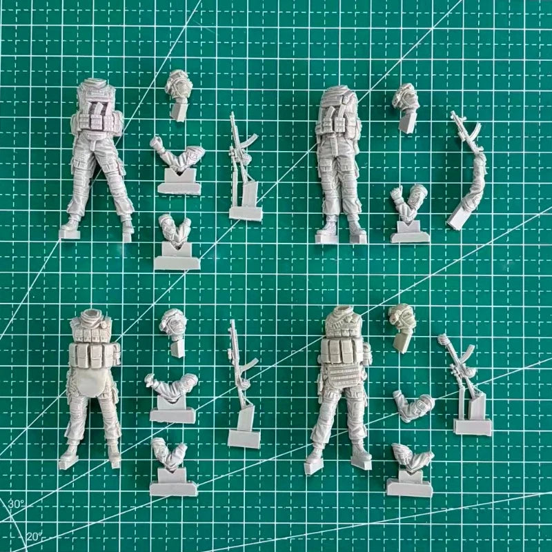 1/35 Modern Tactical Squad in Combat Ready Poses, 4 Figures, Resin Model Figure Kit, Unassembled and Unpainted