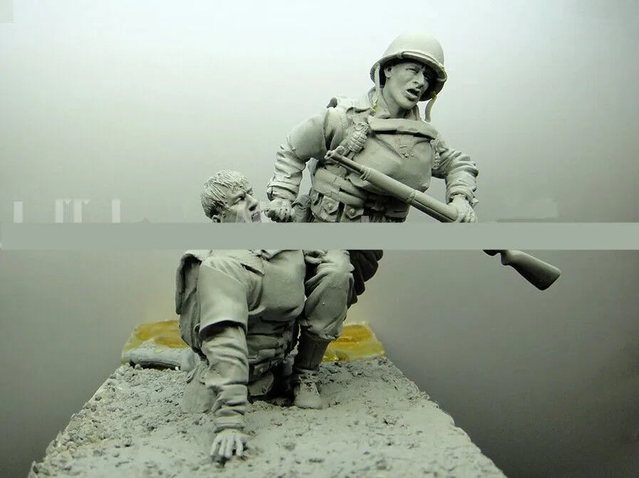 1/16 WWI British Rifleman Charging with Lee-Enfield, Resin Model Figure Kit, Unassembled and Unpainted