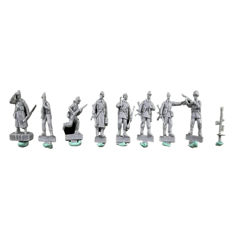 1/72 WWII German Infantry Squad with Rifles, 8 Figures, Resin Model Figure Kit, Military Theme, Unassembled and Unpainted