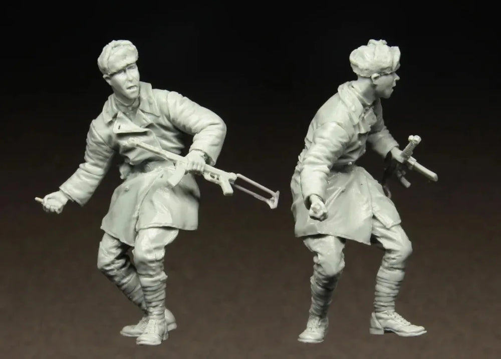 1/35 WWI Russian Infantryman, Resin Model Figure Kit, Unassembled and Unpainted