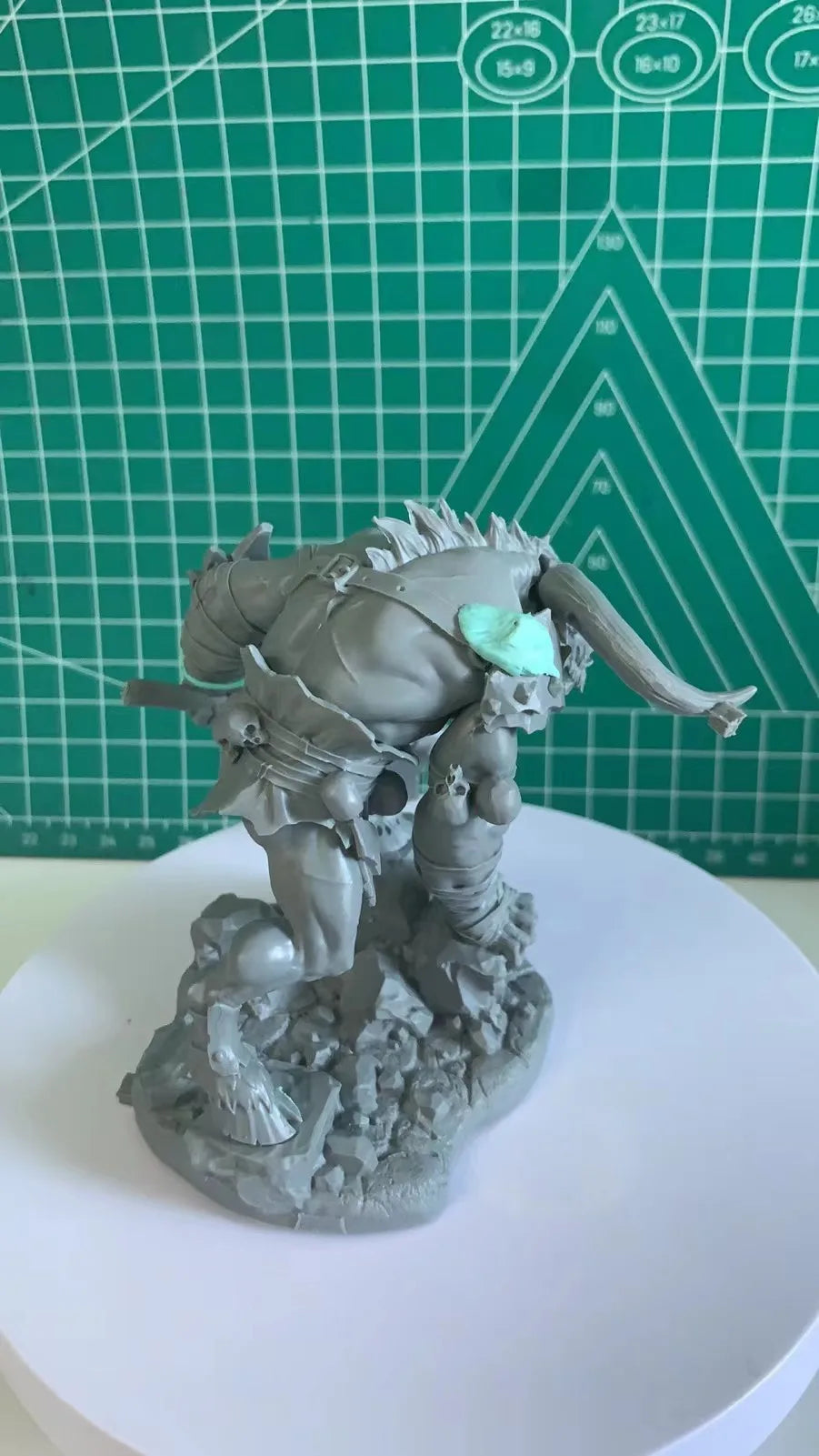 1/24 Beast Bullhead Warrior, Resin Model Figure Kit, Fantasy Theme, Unassembled and Unpainted
