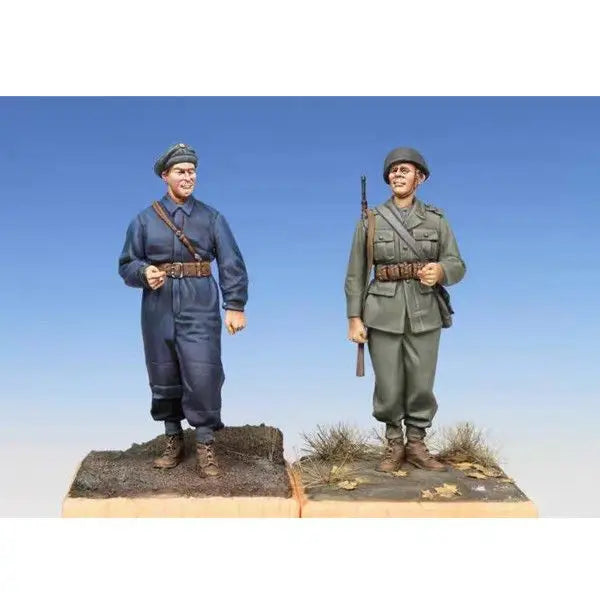 1/35 WWII Soviet & German Infantry Soldiers, 2 Figures, Resin Model Figure Kit, Unassembled and Unpainted