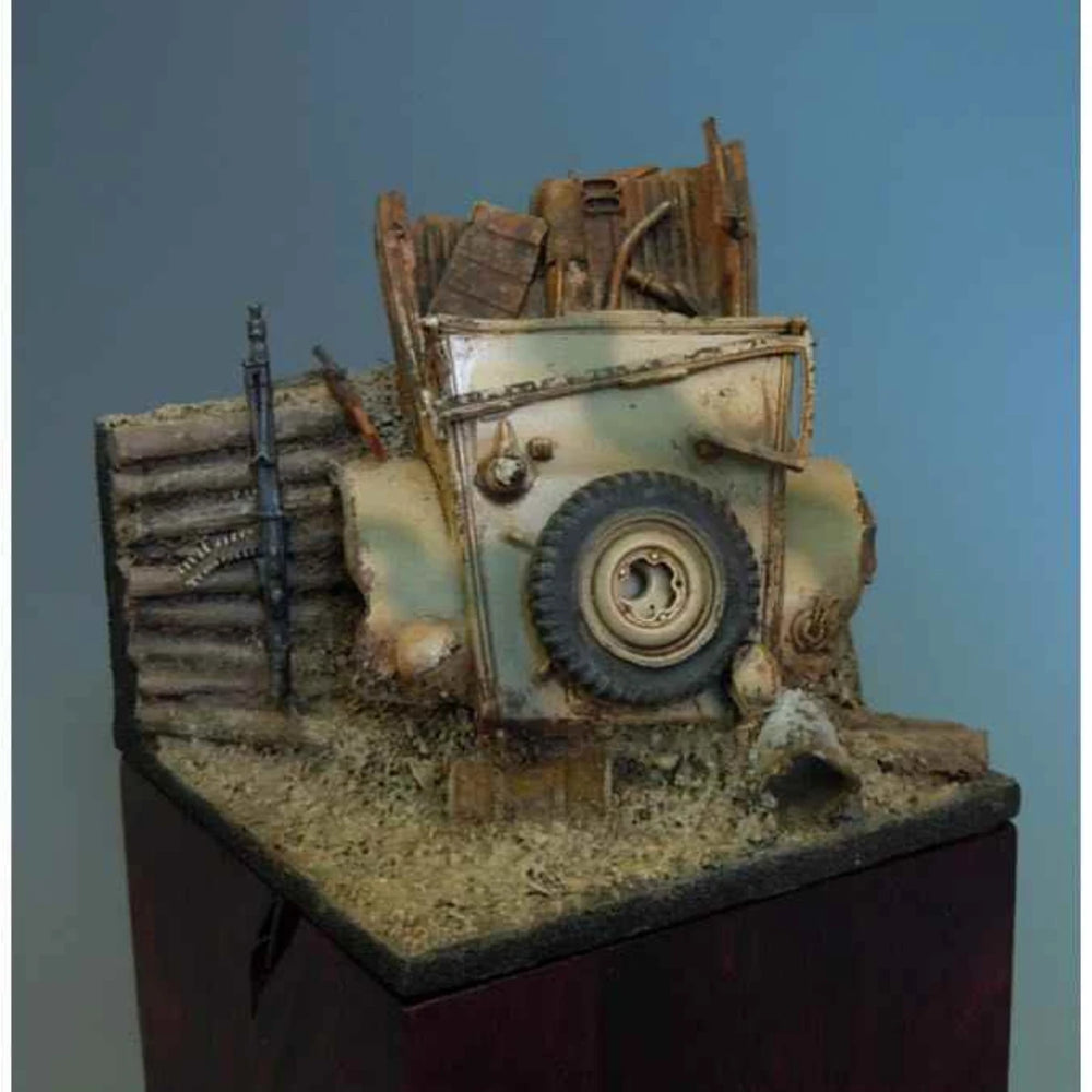 1/35 WWII Tank Wreck, Resin Model Vehicle Kit, Unassembled and Unpainted