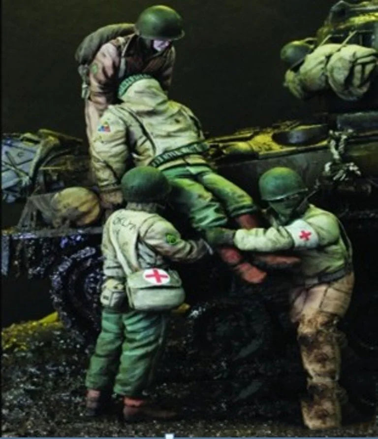 1/35 WWII German Medics Machine Gun Team, 4 Figures, Resin Model Figure Kit, Unassembled and Unpainted