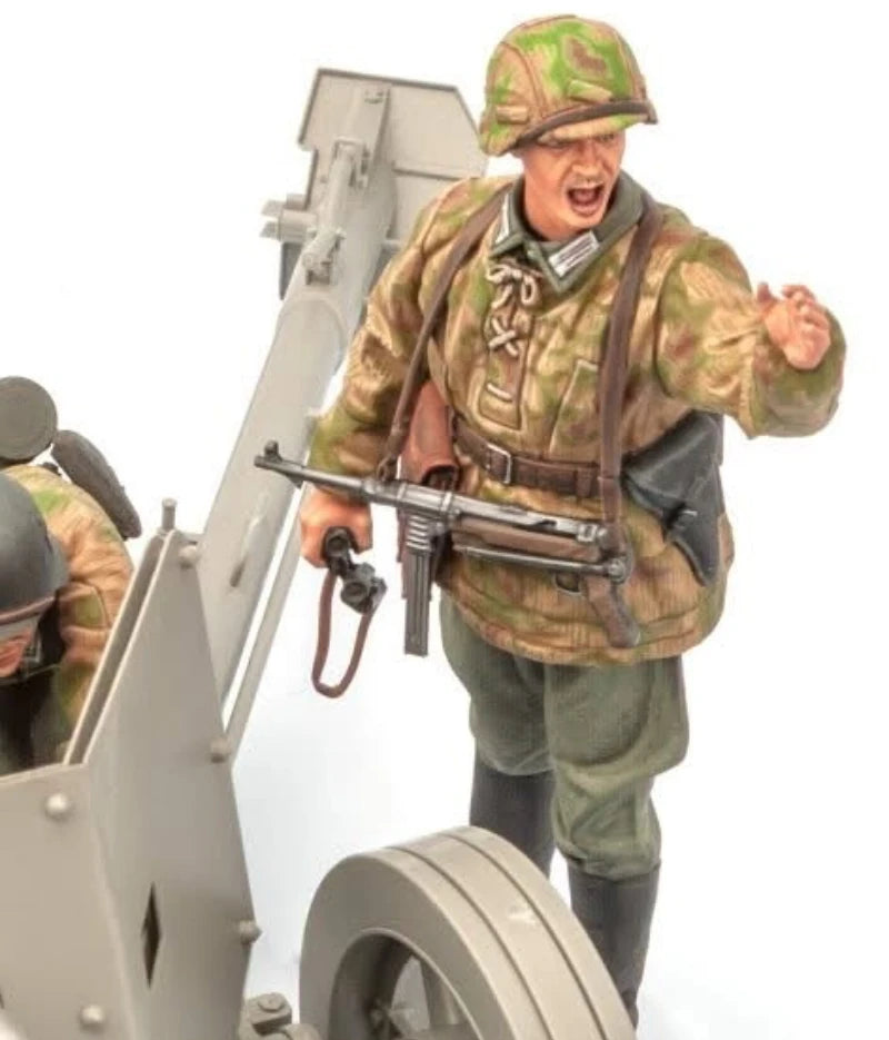 1/16 WWII German Field Artillery Commander, Resin Model Figure Kit, Unassembled and Unpainted