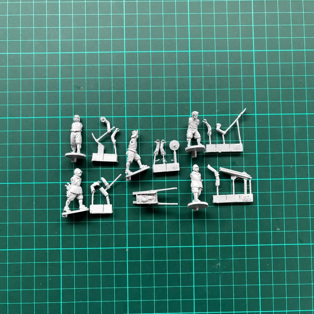28mm Medieval Siege Workers, 5 Figures, Resin Model Figure Kit, Unassembled and Unpainted
