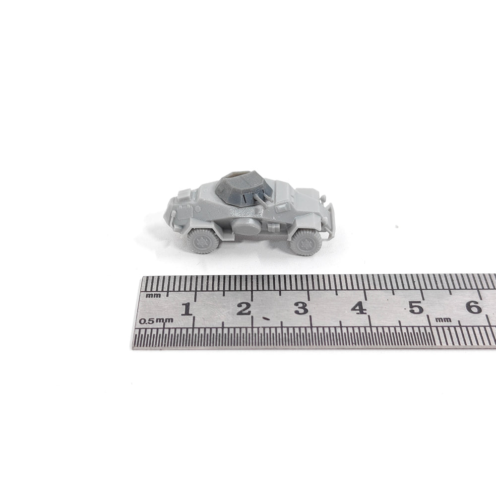 1/144 WWII German Sd.Kfz.222 Light Armored Car, Resin Model Vehicle Kit, Unassembled and Unpainted