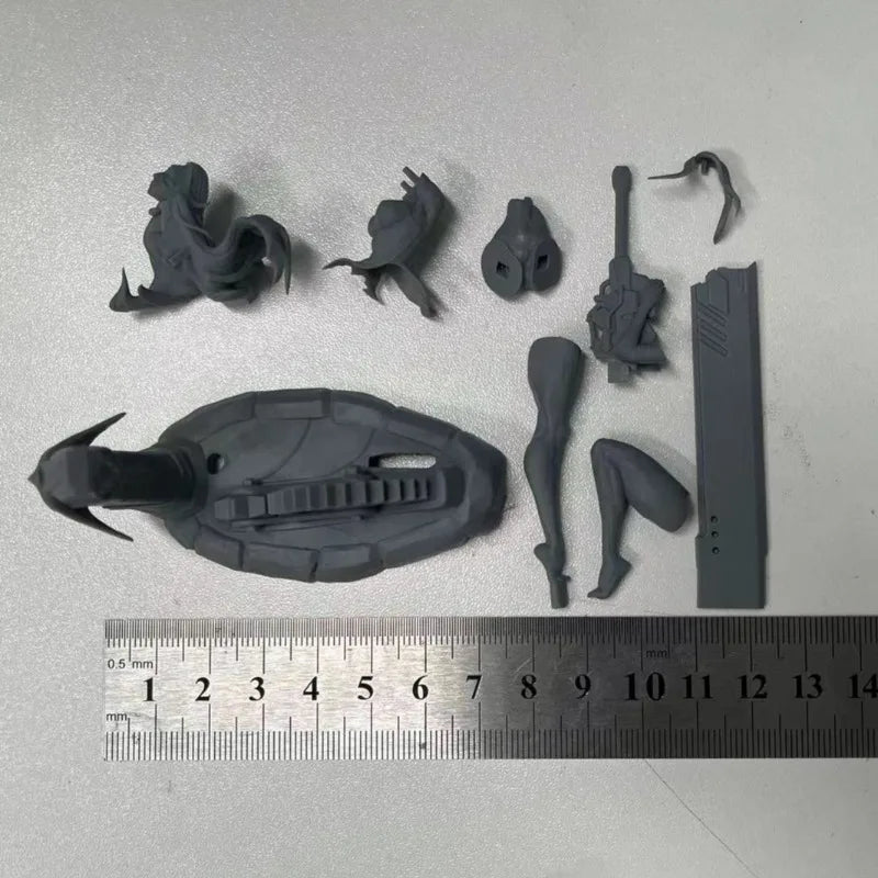 1/24 Female Warrior with Giant Sword, Resin Model Figure Kit, Fantasy Theme, Unassembled and Unpainted